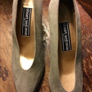 Stuart Weitzman Grey suede pumps 6 1/2